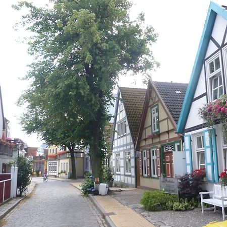 Strandmuschel, Ca 100M Z. Alten Strom Rostock Kültér fotó
